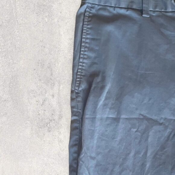 Banana Republic | Men’s Emerson Straight Fit Shorts Size 35 - Picture 2 of 5